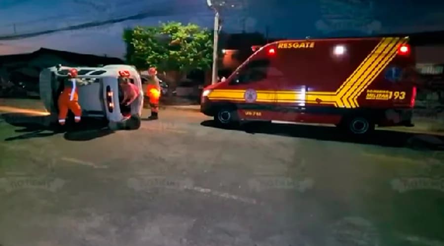 Motorista perde controle e carro tomba após distração em Sinop