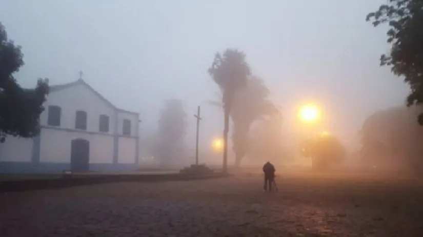 Neblina e frio marcam domingo em Chapada dos Guimarães