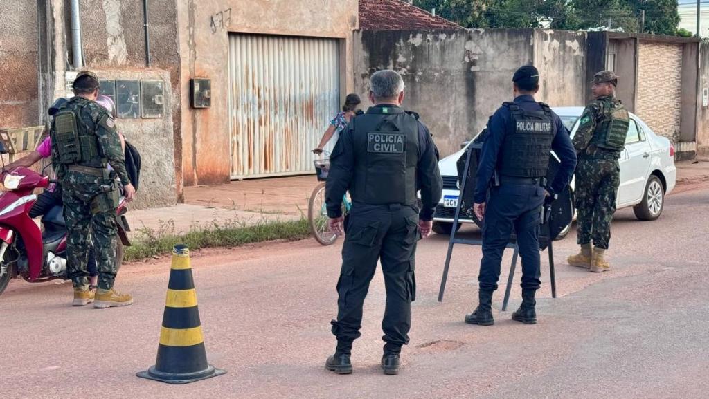 Operação mira facção e cumpre mandados em MT