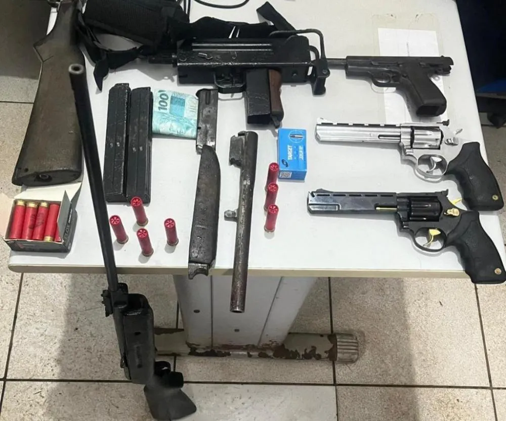 Patrulha Rural prende dupla com farto arsenal em Chapada dos Guimarães