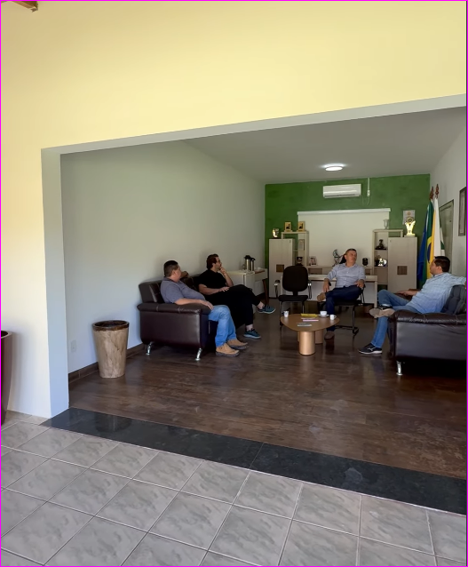 Prefeito de MT remove portas do gabinete e adota gestão “sem segredos” em Pontal do Araguaia
