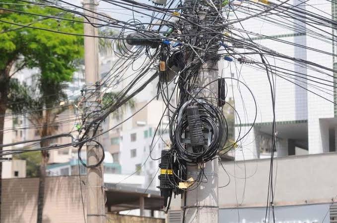 Prefeitura inicia força-tarefa contra fios soltos em Primavera do Leste