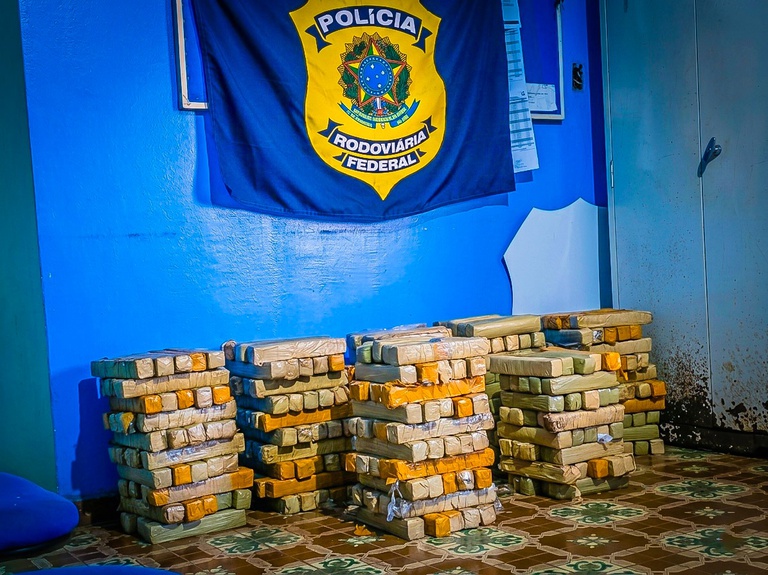 PRF apreende 340 tabletes de maconha na BR-163