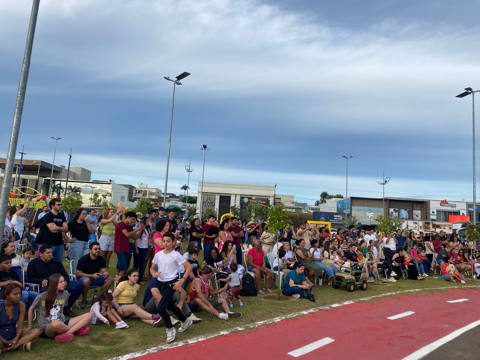 Primavera do Leste reúne quase 4 mil em festa dos 40 anos