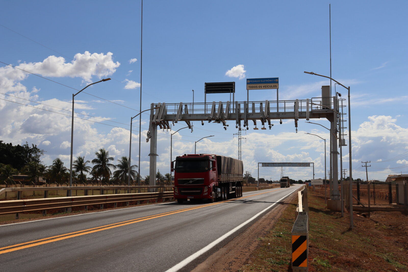 Primeiro pedágio eletrônico sem cancelas é ativado na MT-130 em MT