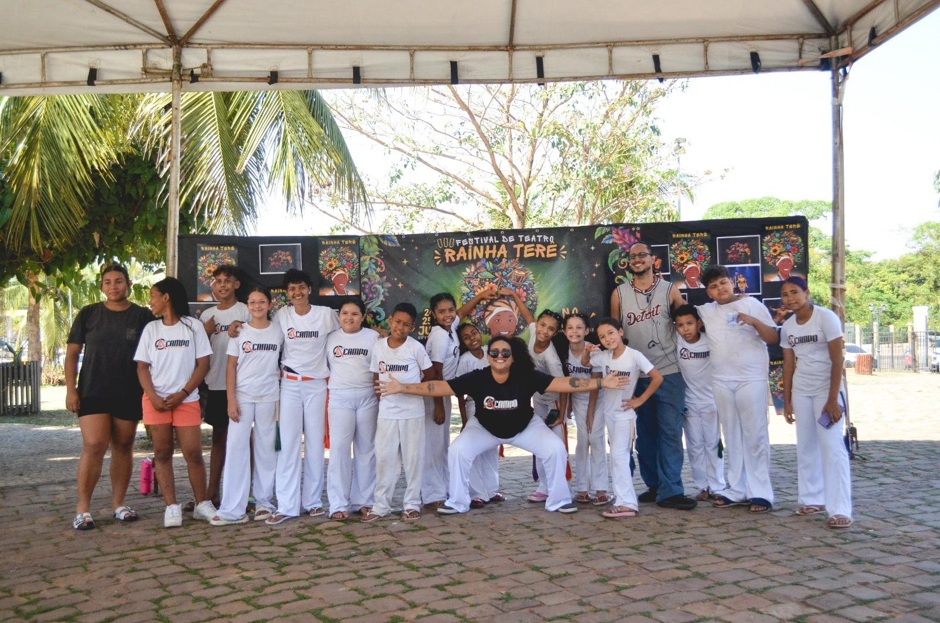 Projeto Zuri brilha com espetáculo ancestral no Festival Rainha Terê
