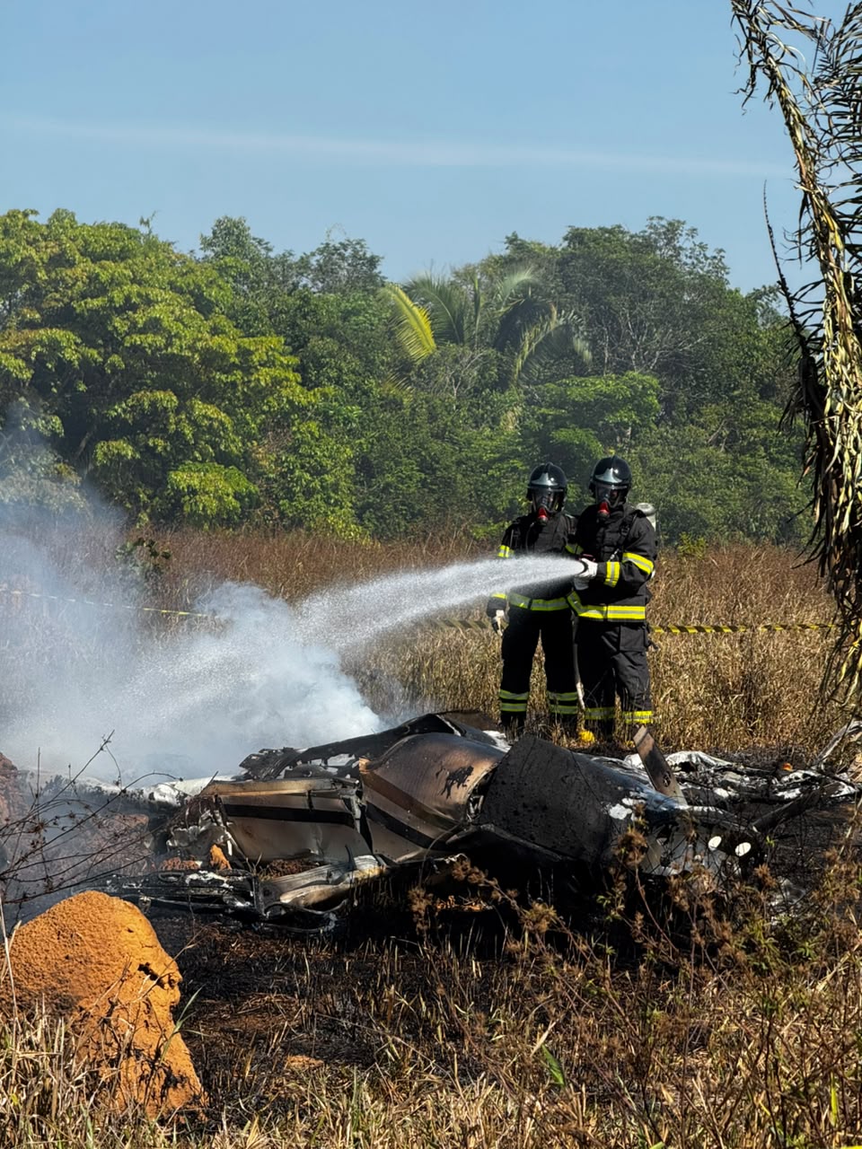 Queda de avião deixa três mortos em Mato Grosso