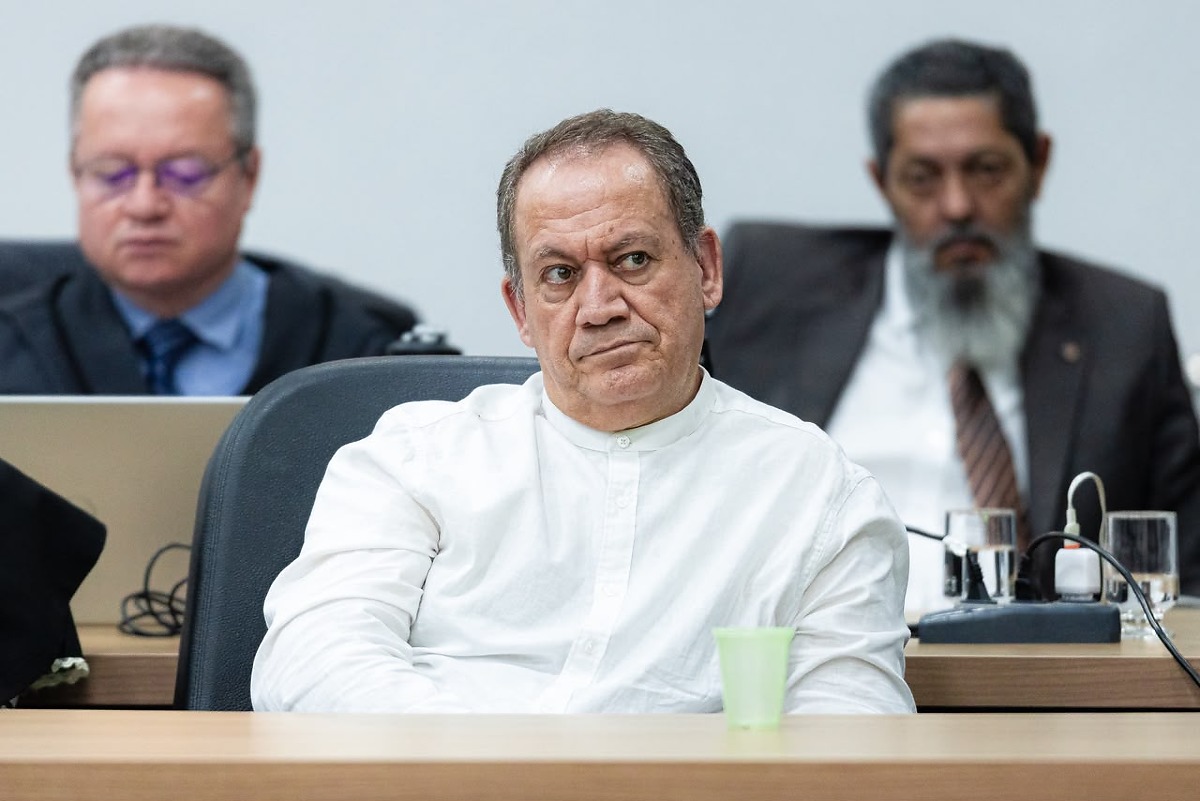 Réu confessa morte de advogado e choca júri em Cuiabá, MT