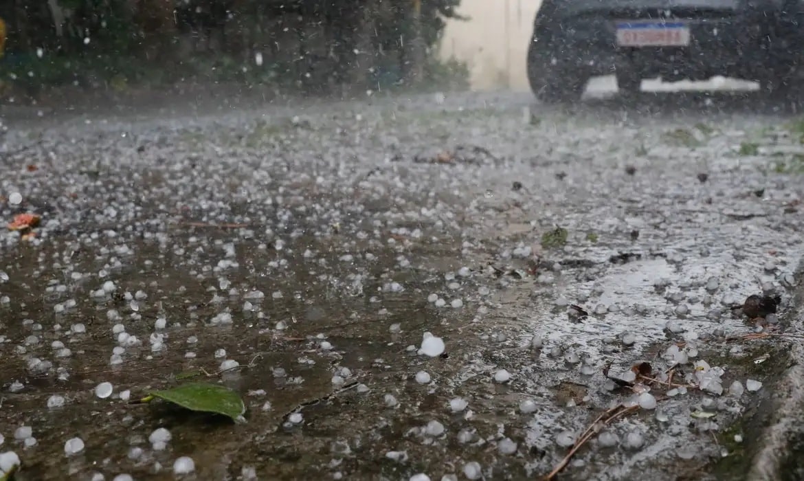 Rondonópolis está em alerta do Inmet para tempestade e granizo