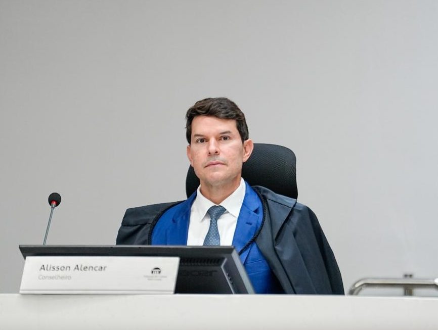 TCE-MT emite parecer favorável para contas de Apiacás